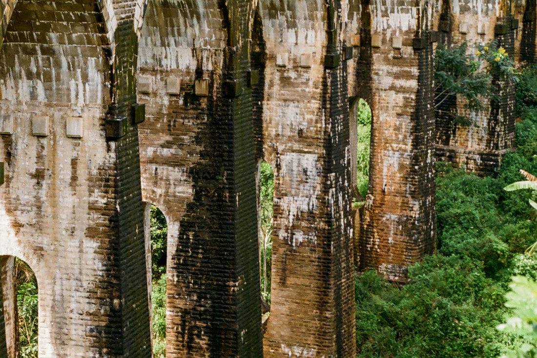 Nine Arch Bridge near Ella on the famous Kandy to Ella railway, Sri Lanka